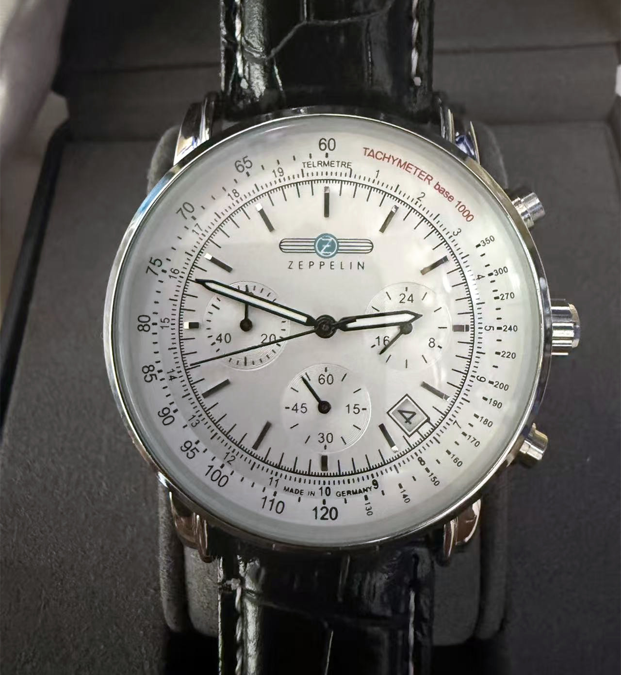 Trendy Fashion ZEPPELIN Couple - Luxury Watch Wallpaper ulasan dan harga